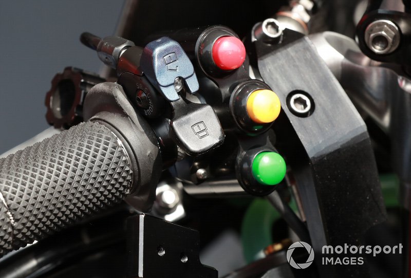 Le guidon de la Ducati