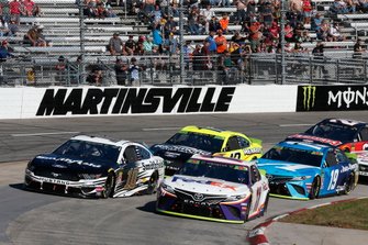 Denny Hamlin, Joe Gibbs Racing, Toyota Camry FedEx Freight, Aric Almirola, Stewart-Haas Racing, Ford Mustang Smithfield