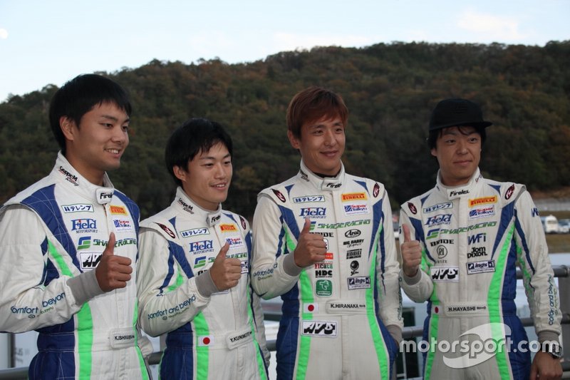 石川京侍、国本雄資、平中克幸、HIRO HAYASHI(#884 林テレンプ SHADE RACING 86)