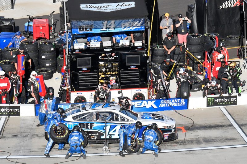 Clint Bowyer, Stewart-Haas Racing, Ford Mustang BlueDEF