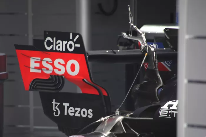 Detalle del alerón trasero del Red Bull Racing RB16B