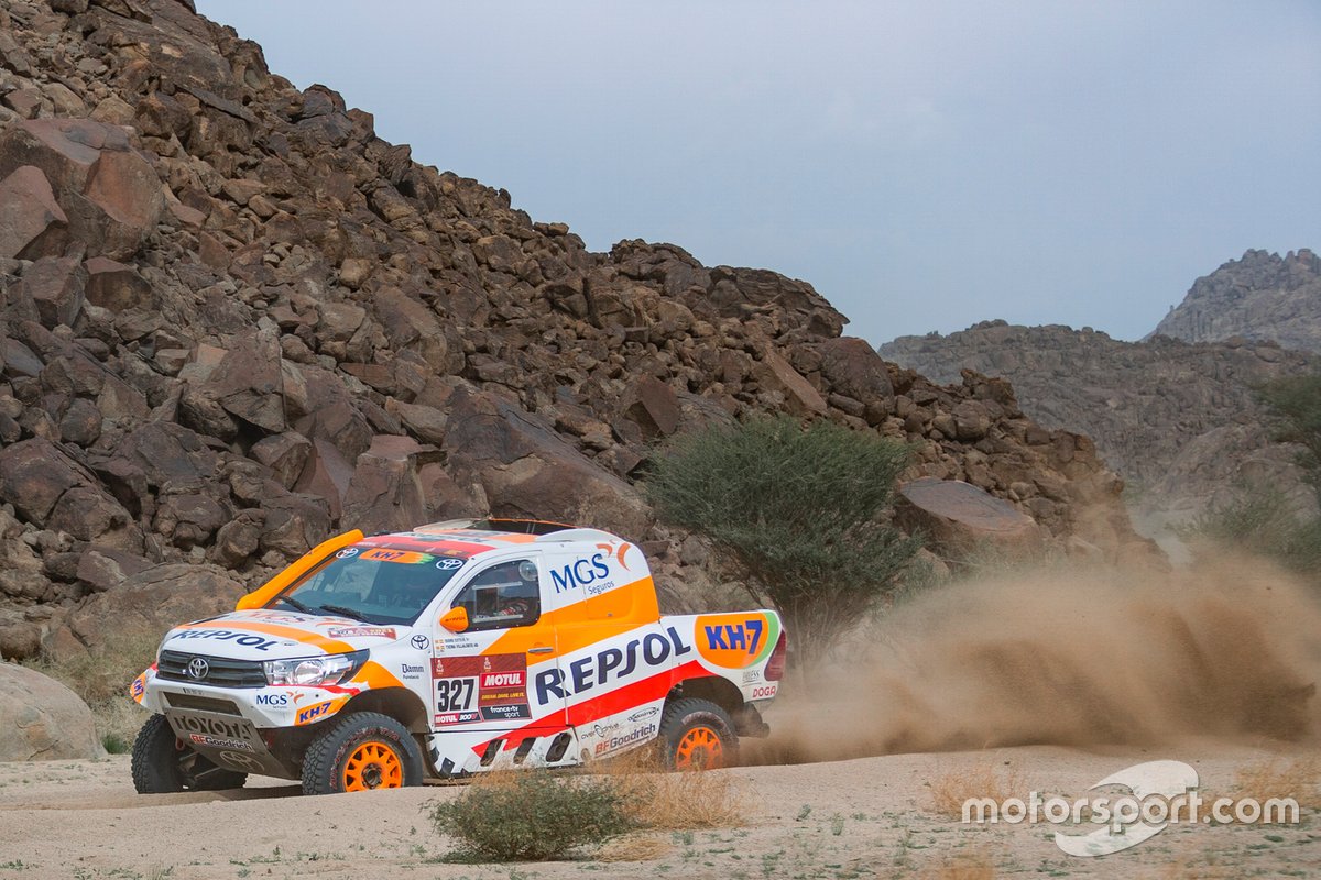 #327 Repsol Rally Team Toyota: Pujol Isidre Esteve, Txema Villalobos