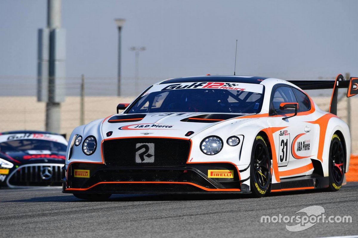 #31 Team Parker Racing, Bentley Continental GT3: Derek Pierce, Euan McKay, Andrew Meyrick