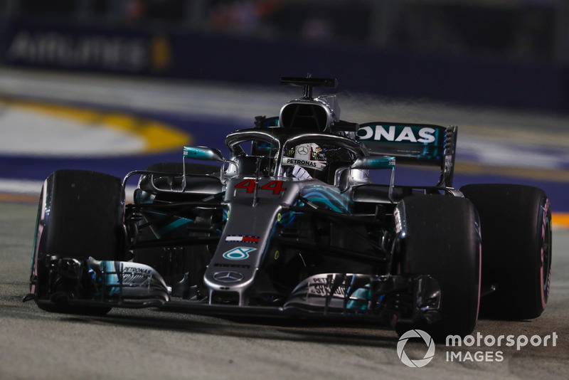 1: Lewis Hamilton, Mercedes AMG F1 W09 EQ Power+, 1'36.015