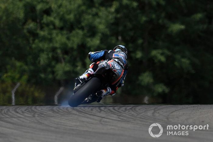 Marcel Schrotter, Intact GP, smoke from tyre