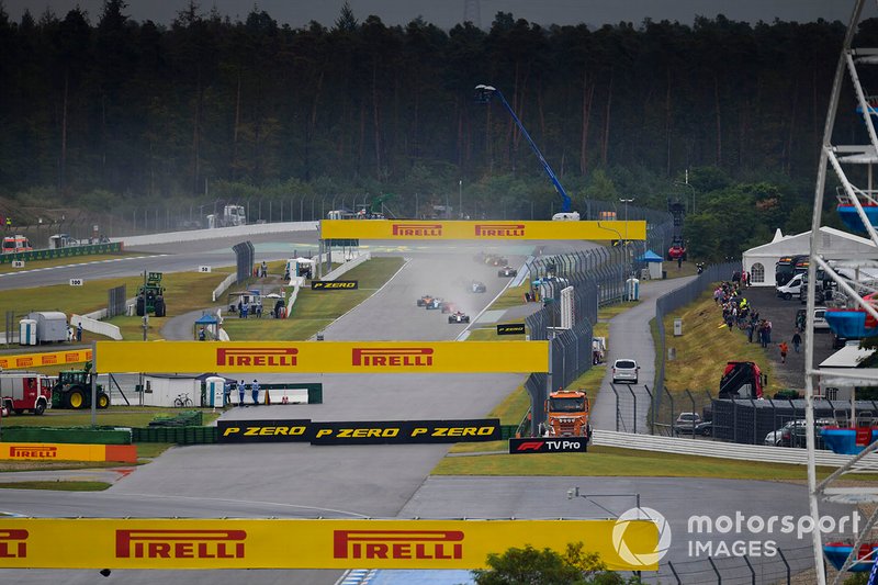 Kimi Raikkonen, Alfa Romeo Racing C38,Sebastian Vettel, Ferrari SF90, George Russell, Williams Racing FW42, Carlos Sainz Jr., McLaren MCL34
