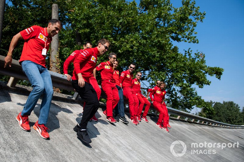 Sebastian Vettel, Ferrari en el óvalo antiguo de Monza