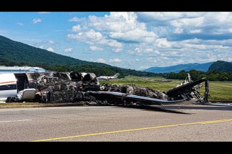 Restos del accidente de Dale Earnhardt Jr.