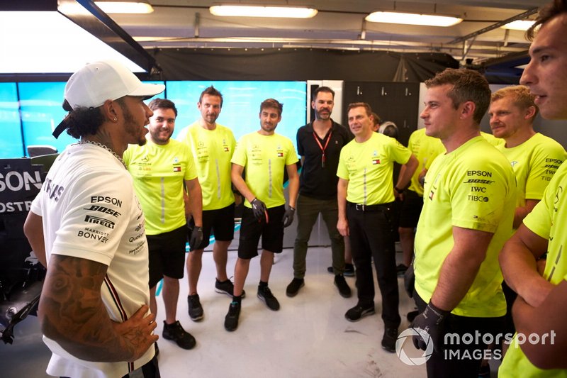 Lewis Hamilton, Mercedes AMG F1, 1st position, and the Mercedes team celebrate victory