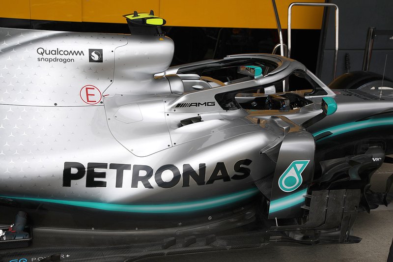 Detalle lateral del Mercedes AMG F1 W10