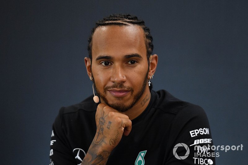 Lewis Hamilton, Mercedes AMG F1, secondo classificato, alla conferenza stampa