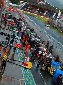 Pitlane atmosphere