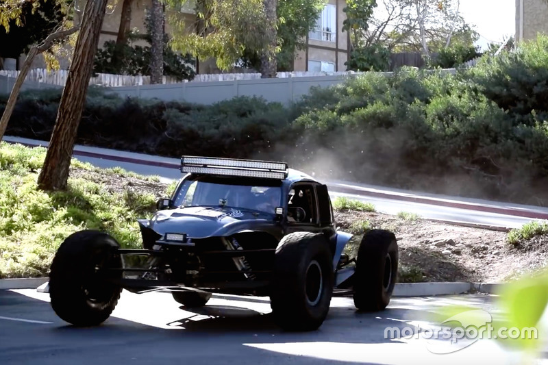 Buggy-stunt Blake Wilkey