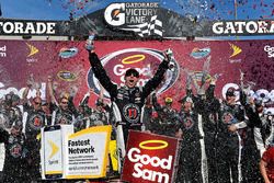 Racewinnaar: Kevin Harvick, Stewart-Haas Racing Chevrolet