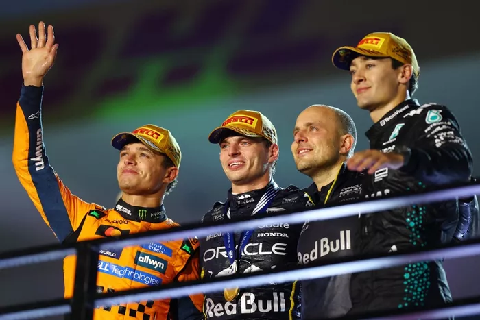 Lando Norris, McLaren, Max Verstappen, Red Bull Racing, George Russell, Mercedes