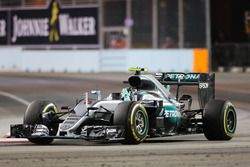 Ganador de la carrera Nico Rosberg, híbrido de Mercedes AMG F1 W07 celebra el final de la carrera