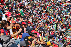 Des fans dans les tribunes