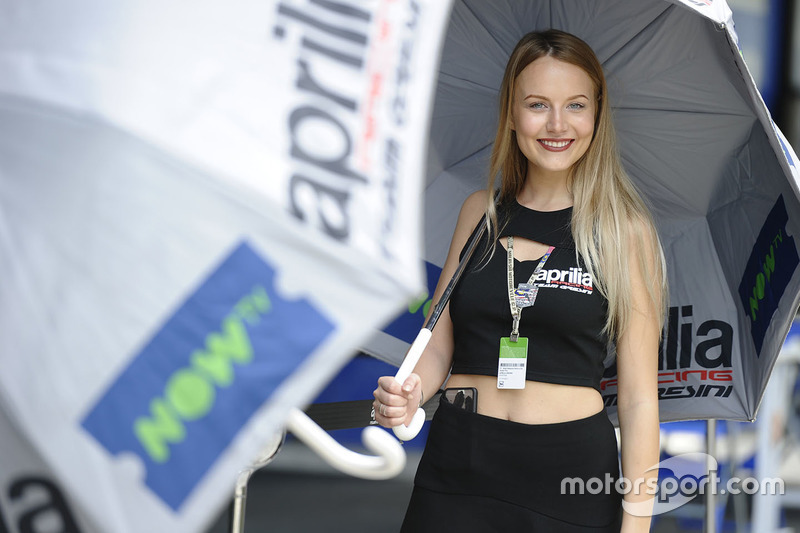 Grid girl Aprilia