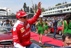 Kimi Raikkonen, Ferrari lors de la parade des pilotes