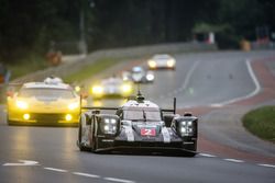 #2 Porsche Team Porsche 919 Hybrid: Romain Dumas, Neel Jani, Marc Lieb