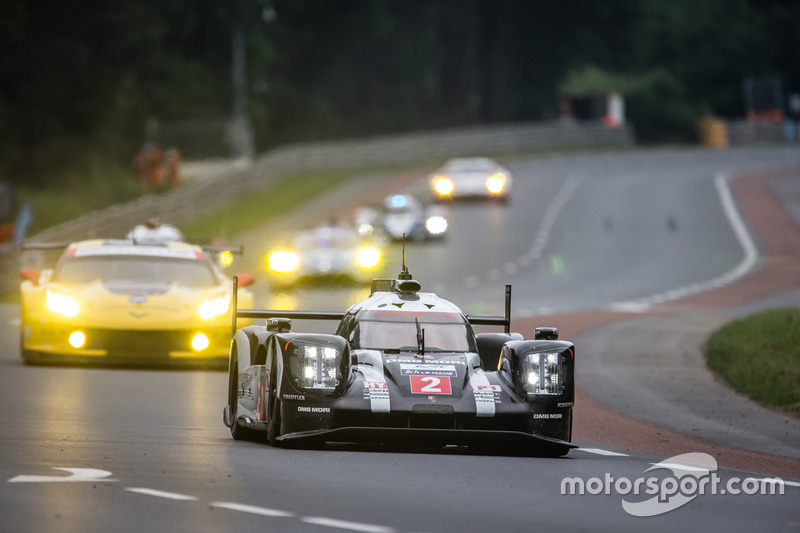 #2 Porsche Team Porsche 919 Hybrid: Romain Dumas, Neel Jani, Marc Lieb