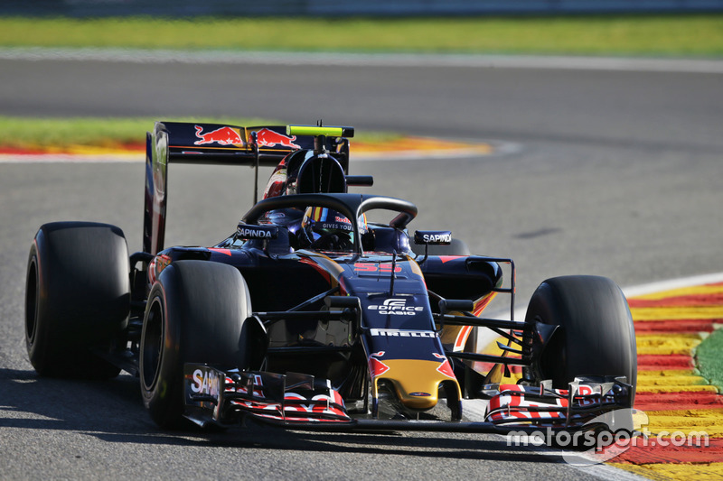 Carlos Sainz Jr., Scuderia Toro Rosso STR11 met de halo cockpitbescherming