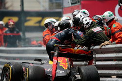 Max Verstappen, Red Bull Racing RB12 crashed out of the race