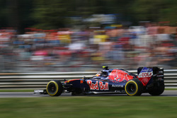 Carlos Sainz Jr., Scuderia Toro Rosso STR11
