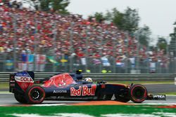 Карлос Сайнс мл., Scuderia Toro Rosso STR11