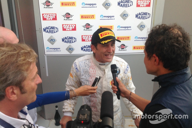 Alex Zanardi, BMW Team Italia, con i giornalisti