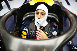 Даниэль Риккардо, Red Bull Racing, за рулем RB12 с системой Halo