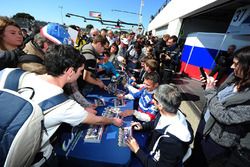 #27 SMP Racing BR01 - Nissan: Maurizio Mediani, Nicolas Minassian, David Markozov sign autographs for the fans