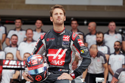Romain Grosjean, Haas F1 Team lors d'une photo de groupe