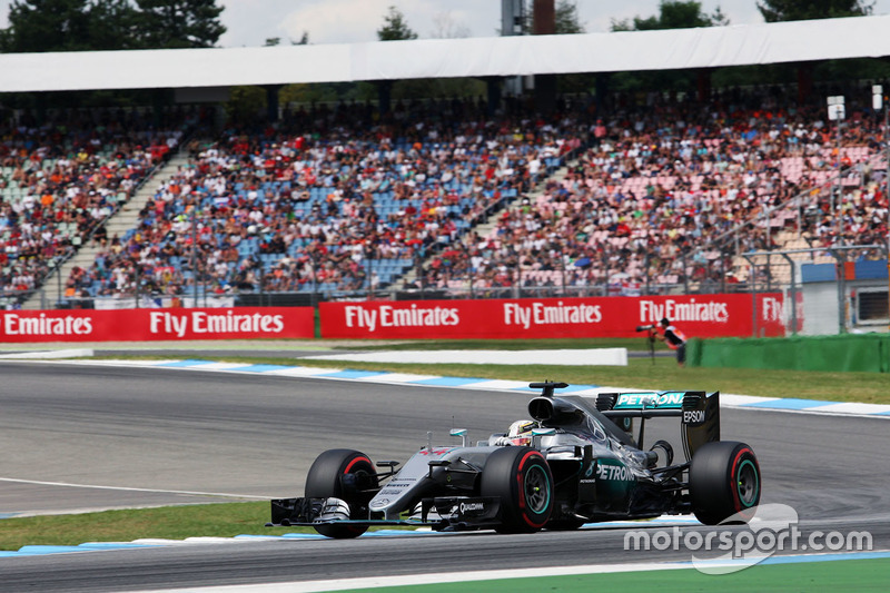 Lewis Hamilton, Mercedes AMG F1 W07 Hybrid