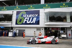 #6 Toyota Racing Toyota TS050 Hybrid: Stéphane Sarrazin, Mike Conway, Kamui Kobayashi