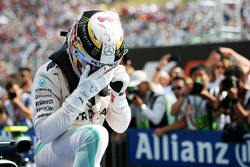 Race winner Lewis Hamilton, Mercedes AMG F1 celebrates in parc ferme
