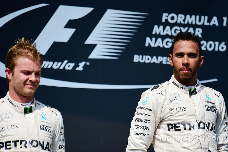 The podium: second placed Nico Rosberg, Mercedes AMG F1 and race winner Lewis Hamilton, Mercedes AMG F1