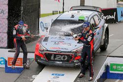 Winners Hayden Paddon, John Kennard, Hyundai Motorsport