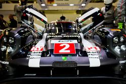 #2 Porsche Team Porsche 919 Hybrid: Romain Dumas, Neel Jani, Marc Lieb