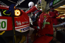 #52 AF Corse Ferrari 488 GTE EVO: Toni Vilander, Antonio Giovinazzi, Pipo Derani, pit stop