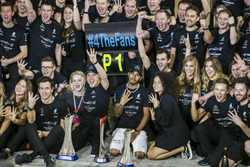Race winner Valtteri Bottas, Mercedes AMG, Lewis Hamilton, Mercedes AMG and the team are celebrating