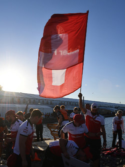 Sauber lors de la course de radeaux
