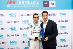 Sébastien Buemi, Renault e.Dams, receives the Julius Bar pole position award.