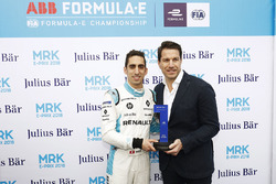 Sébastien Buemi, Renault e.Dams, receives the Julius Bar pole position award.