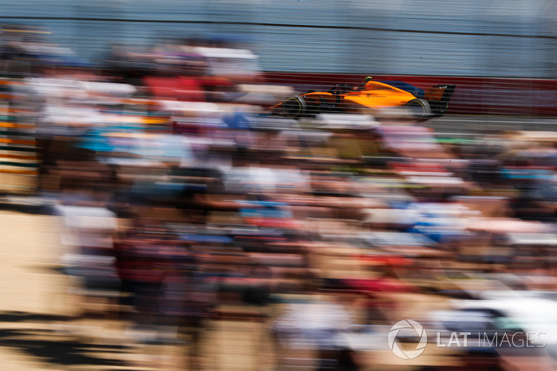Stoffel Vandoorne, McLaren MCL33 Renault