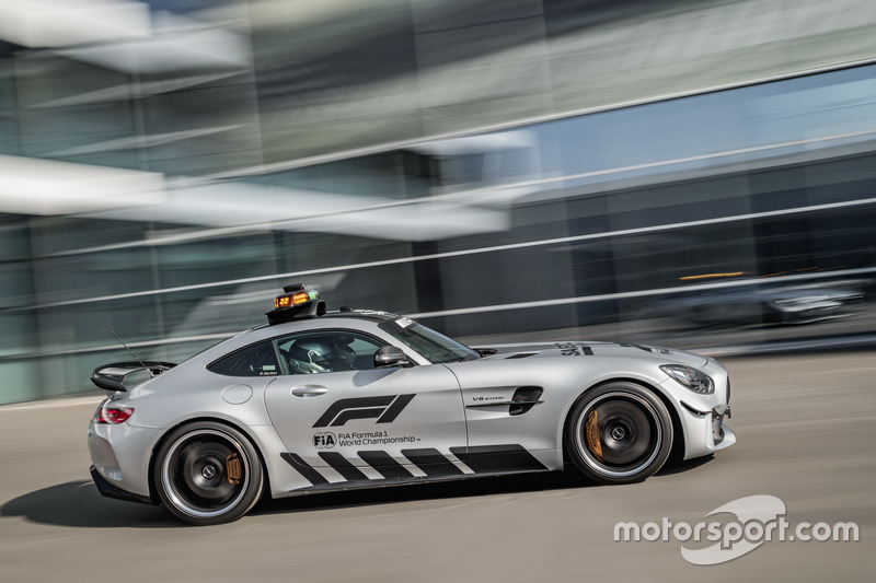 2018 Mercedes-AMG GT R Official F1 Safety Car
