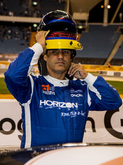 Juan Pablo Montoya del Equipo Latinoamérica