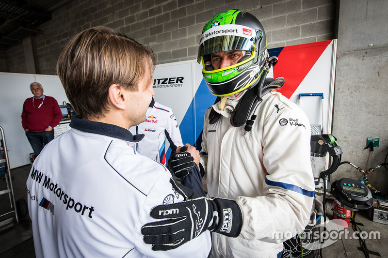 Pole sitters #43 BMW Team Schnitzer BMW M6 GT3: Augusto Farfus, Chaz Mostert, Marco Wittmann