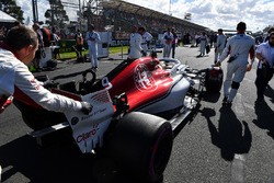 Marcus Ericsson, Sauber C37, in griglia