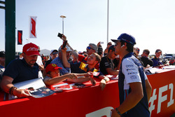 Lance Stroll, Williams Racing, meets some fans